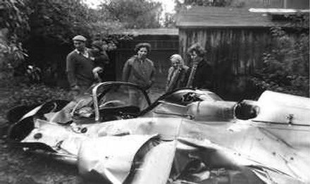 crash plane woodborough wreckage scenes village four around 1966